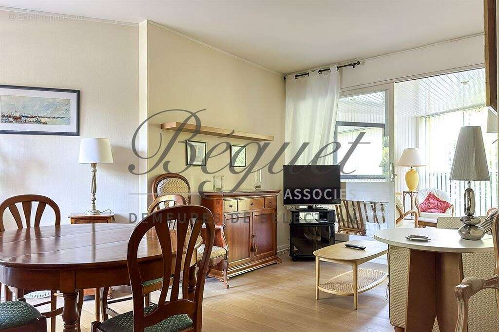 Appartement à LE CHESNAY
