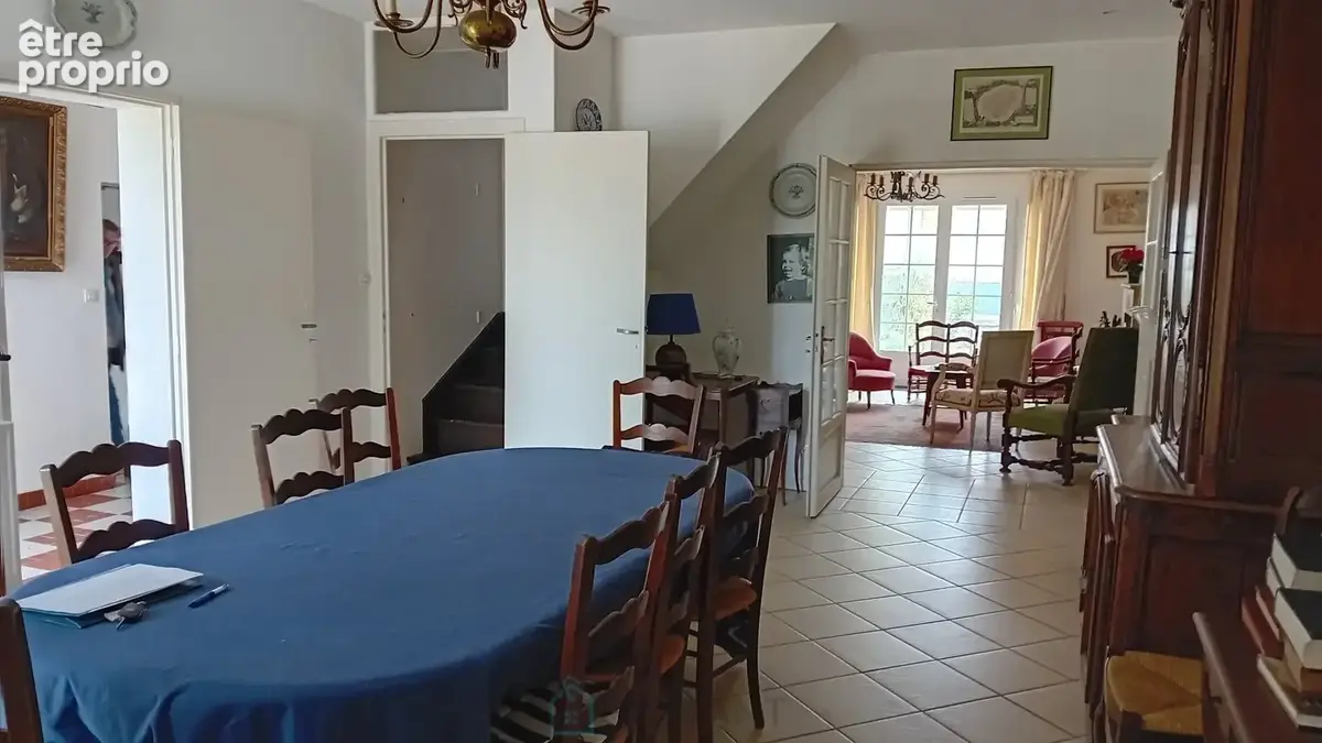 Grande maison familiale de  6 chambres sur 1200 m² de terrain avec piscine - photo 8