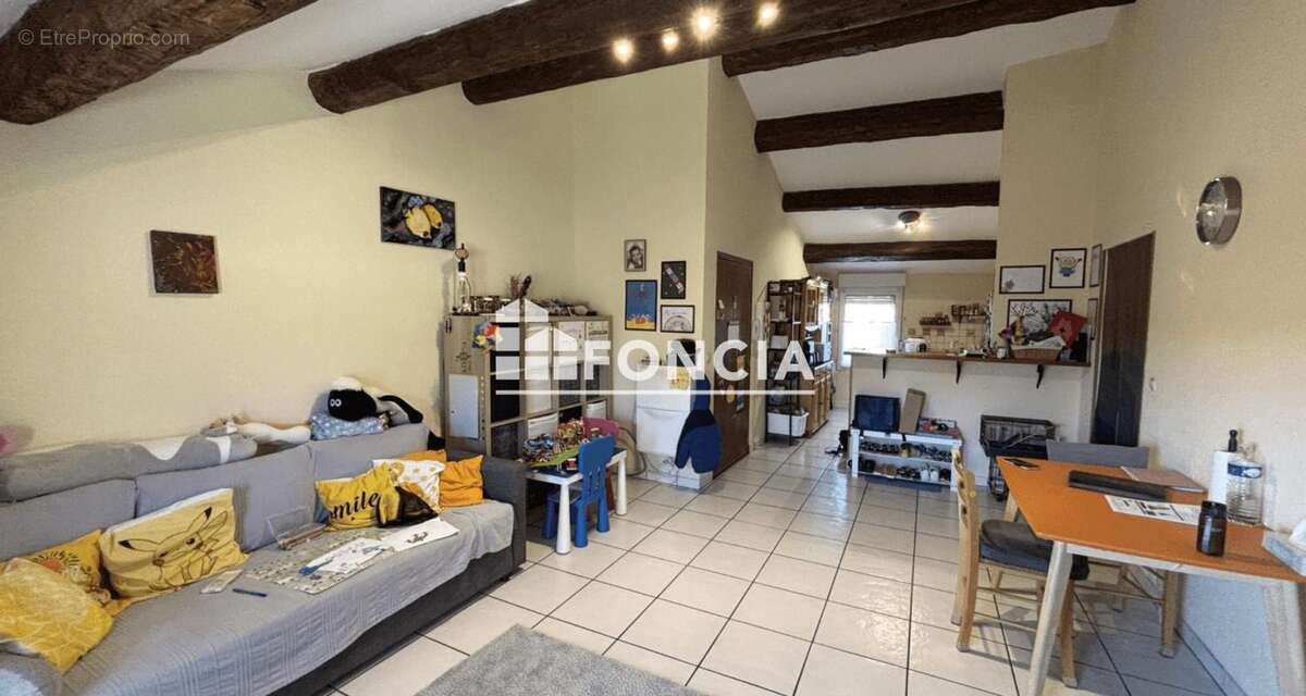 Appartement à COURTHEZON
