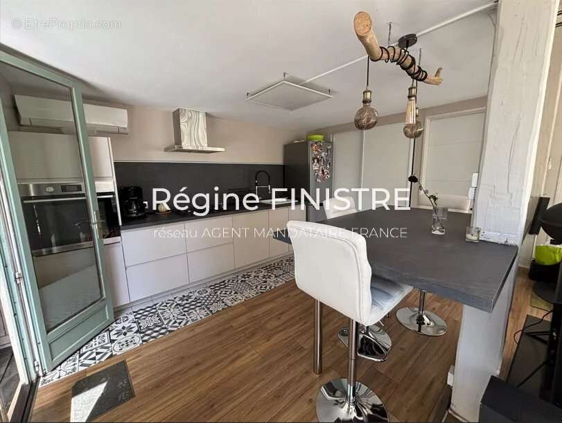 Maison à ROQUEBRUNE-SUR-ARGENS
