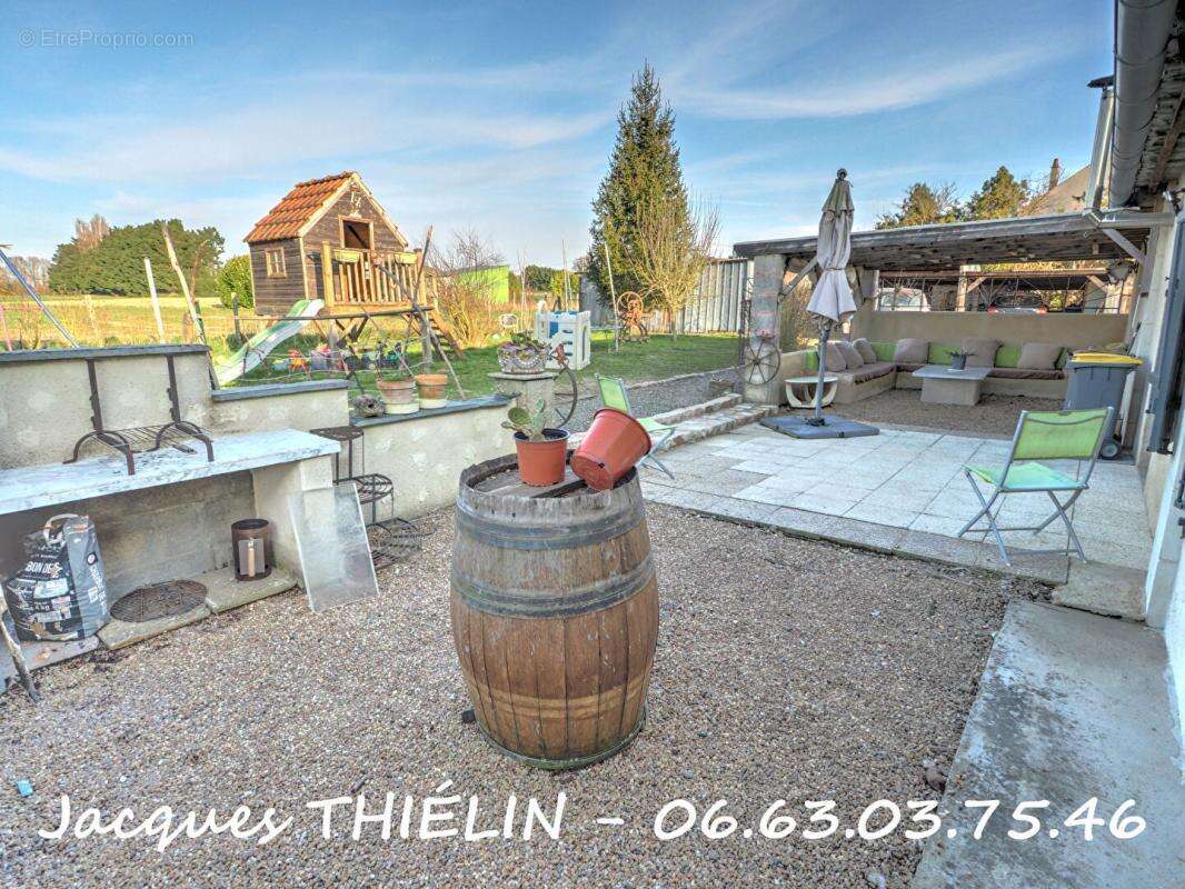 Maison à LONGUE-JUMELLES