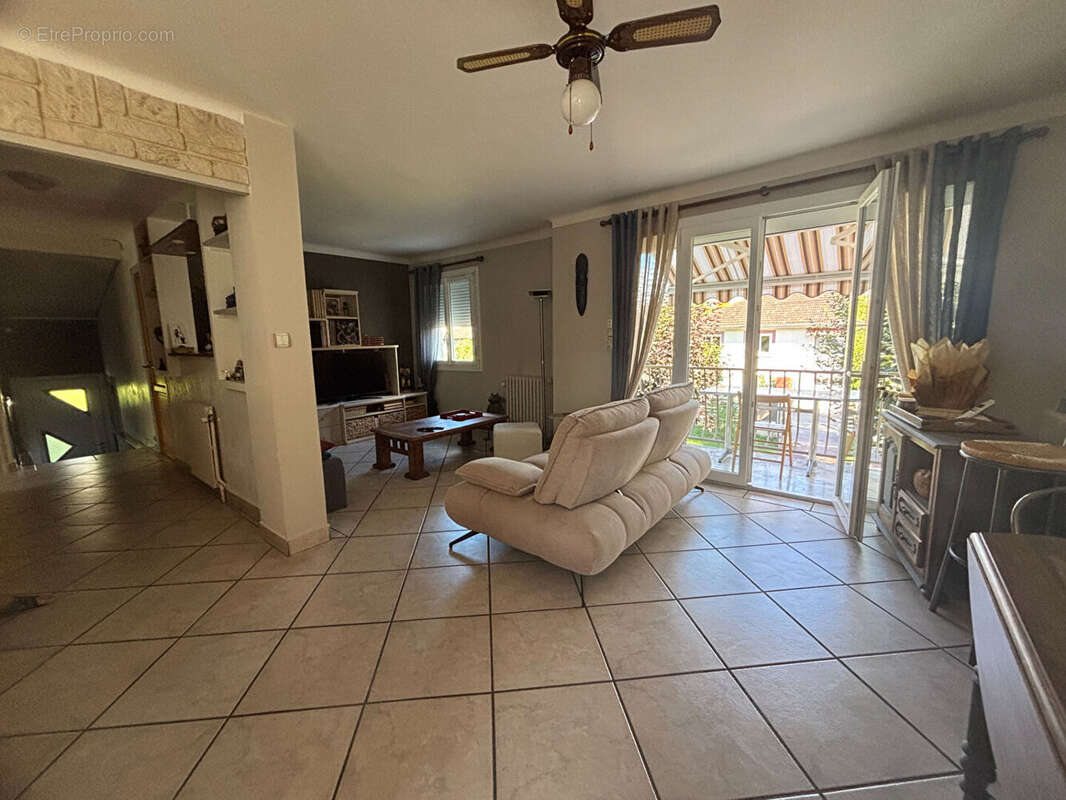 Maison à TASSIN-LA-DEMI-LUNE