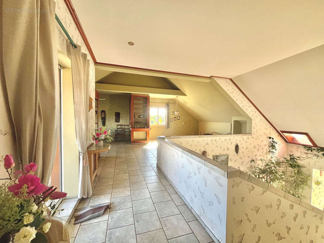 Maison F4 + 3 studios avec vue mer panoramique ? Les Colimaçons, Saint-Leu - photo 5