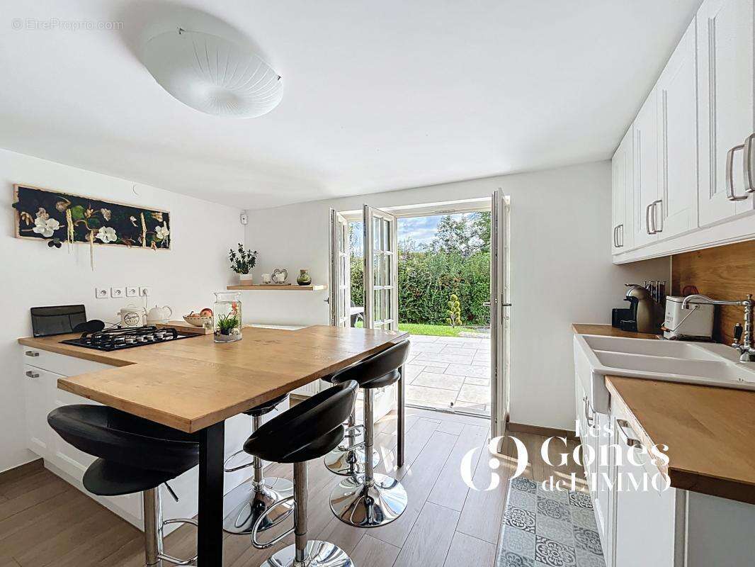 Maison pleine de charme   170m2   4 chambres   Beau jardin a - photo 8