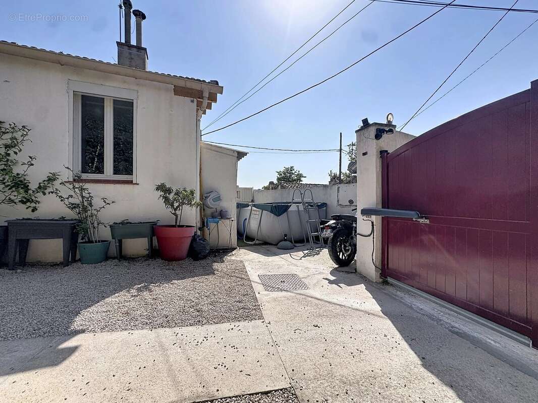 Appartement 110 m² à Marseille-15e  - photo 16