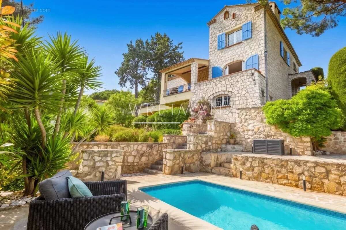 Villa en pierre entièrement rénovée avec vue sur la mer et à proximité à pied - Vence - photo 28