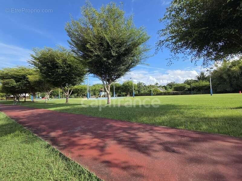 Appartement à BAIE-MAHAULT