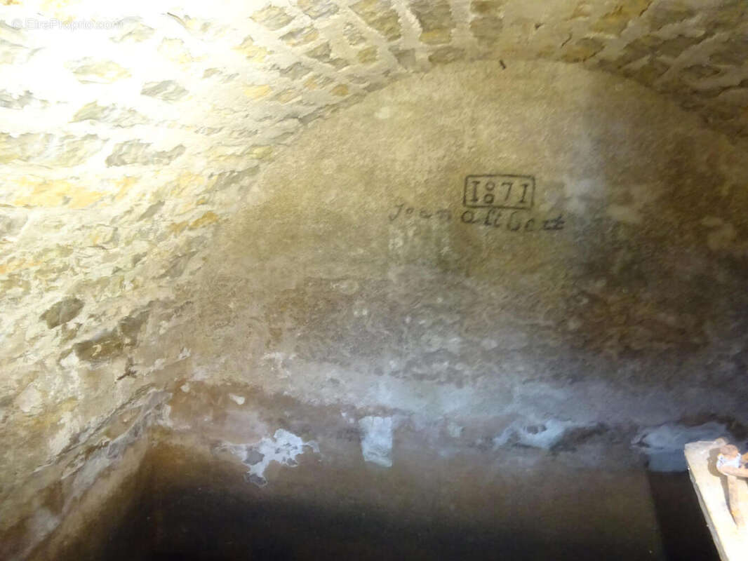 Cahors au nord Maison en pierre avec dépendances - photo 17