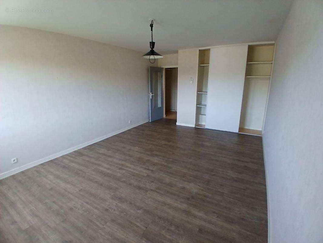 Duplex vue sur la Mayenne de 77.4 m2 - photo 4