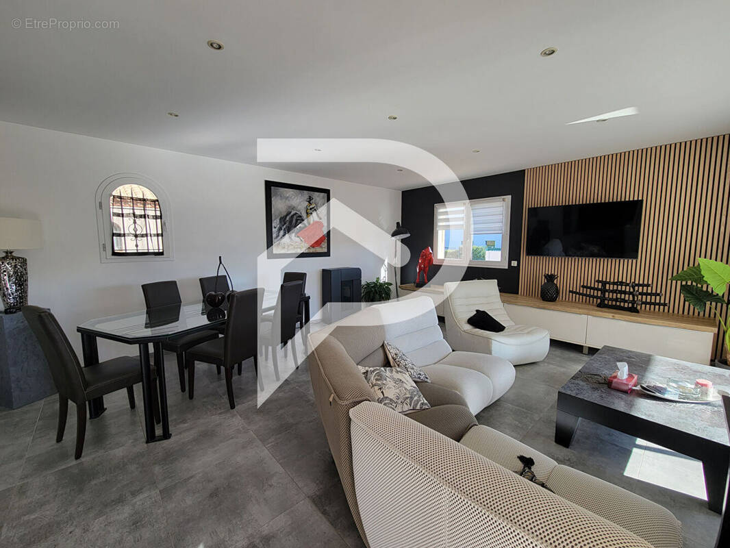 Maison à LATOUR-BAS-ELNE