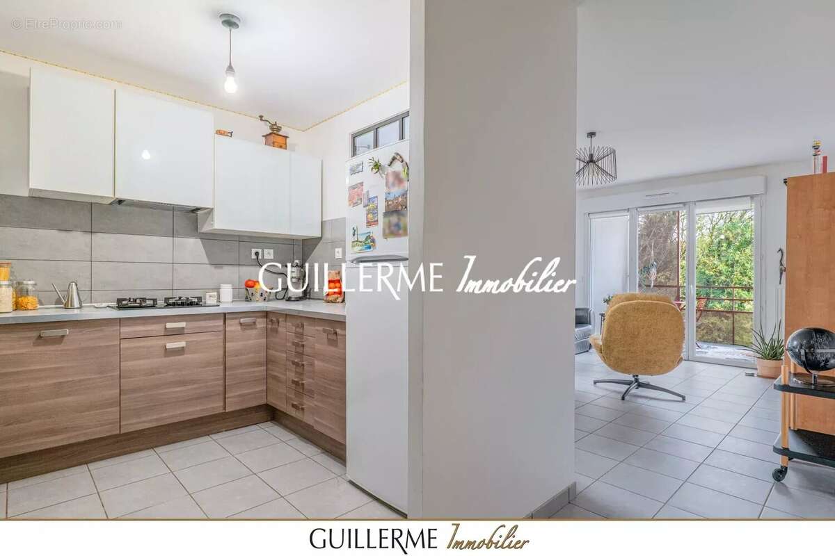 Appartement à GENAY