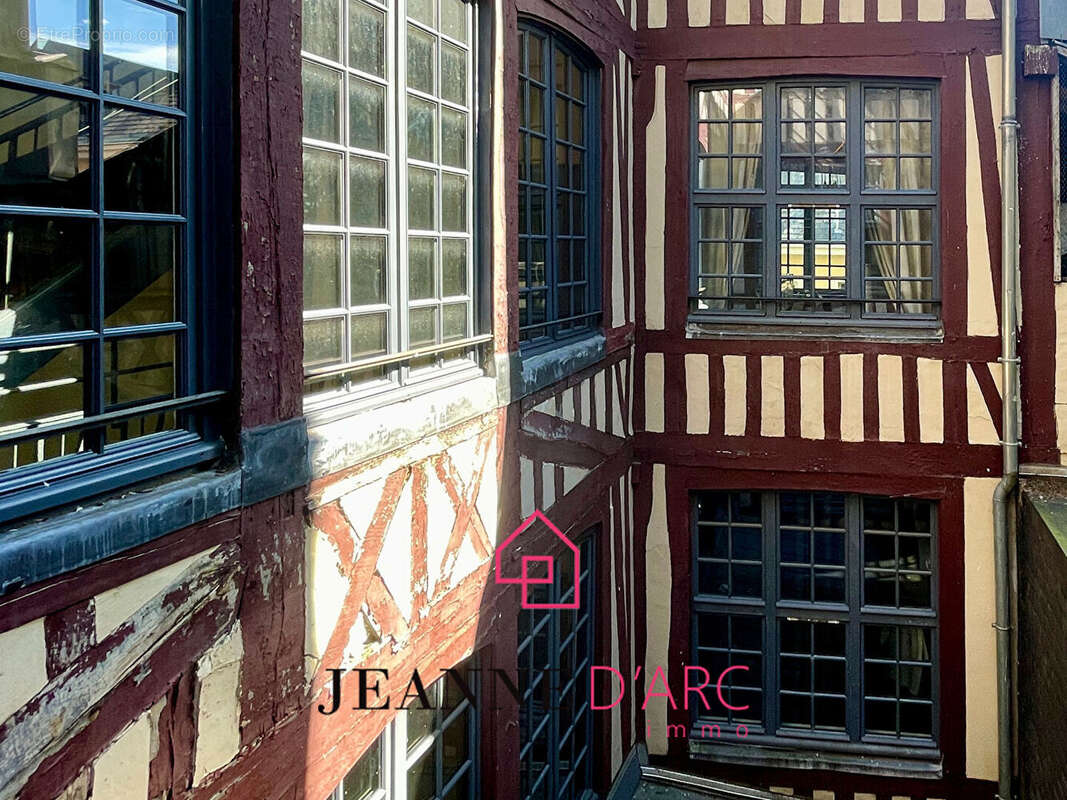 Superbe T2 Coeur historique de ville, à 2 pas de la Cathédrale ! - photo 9