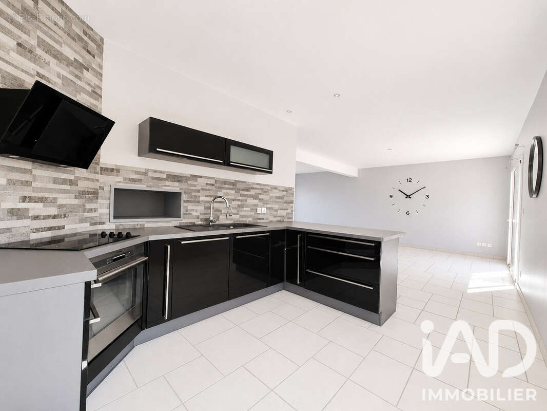 Maison 115 m² à Coinces  - photo 4