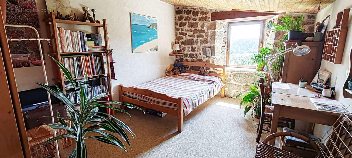 Maison à BOZAS