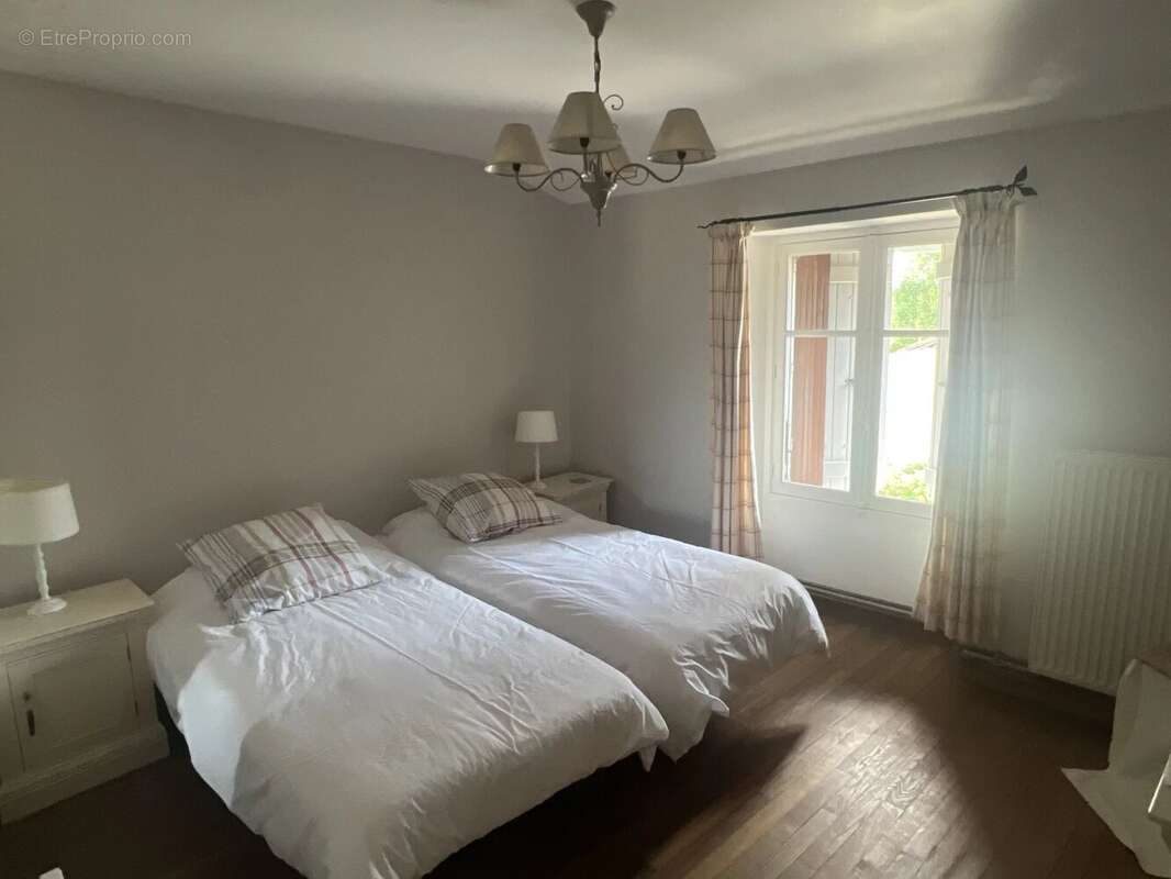 Grande maison avec maison d'amis et maison indépendante à rénover - photo 12