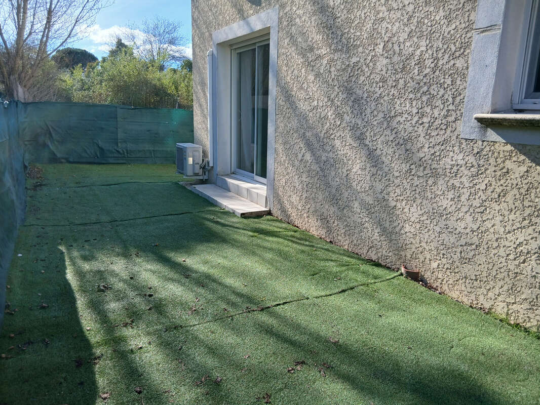 Maison à SAINT-HILAIRE-DE-BRETHMAS