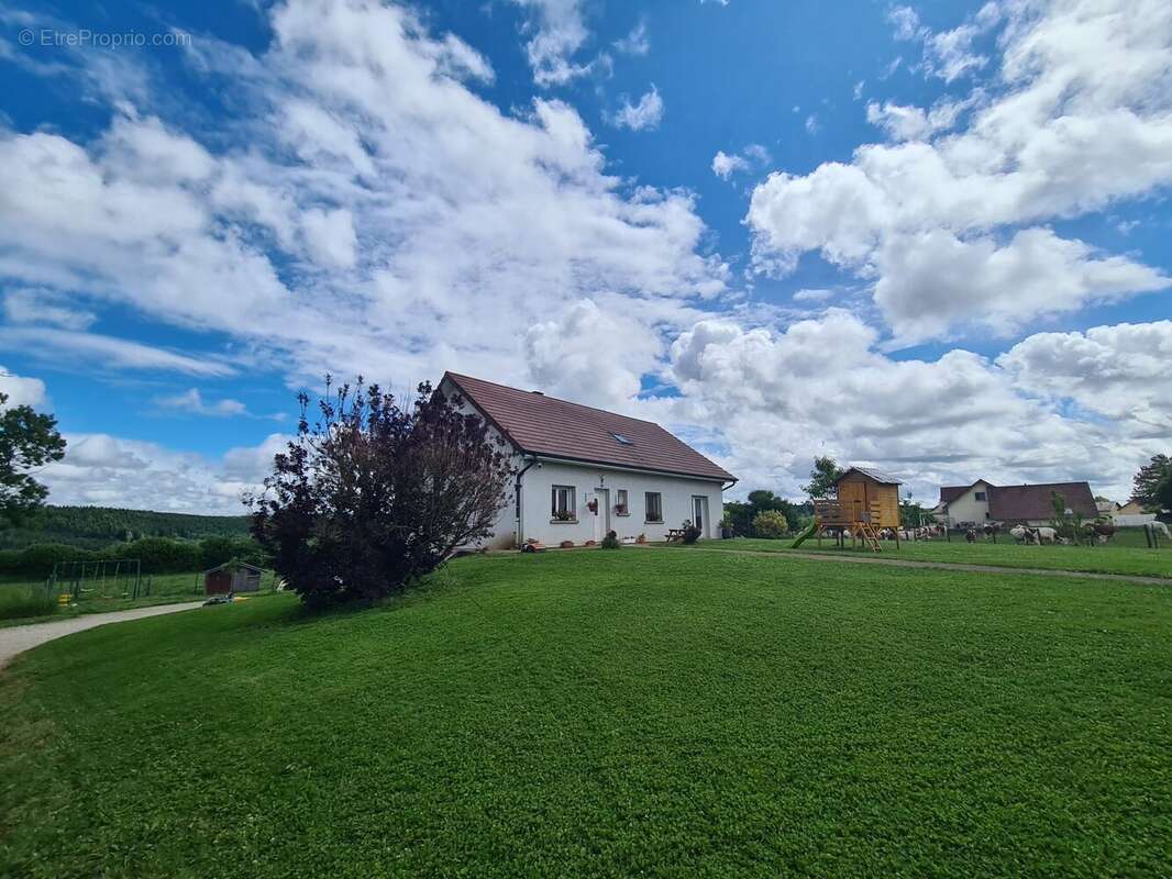 Maison à EPEUGNEY