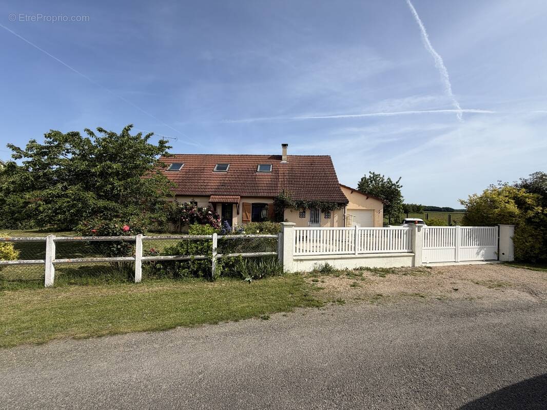Maison à PIERRES