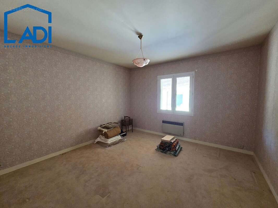 À VENDRE, Pavillon avec beau terrain à Saint-Maixent-l'École - photo 10