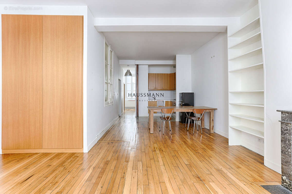 Appartement à PARIS-3E