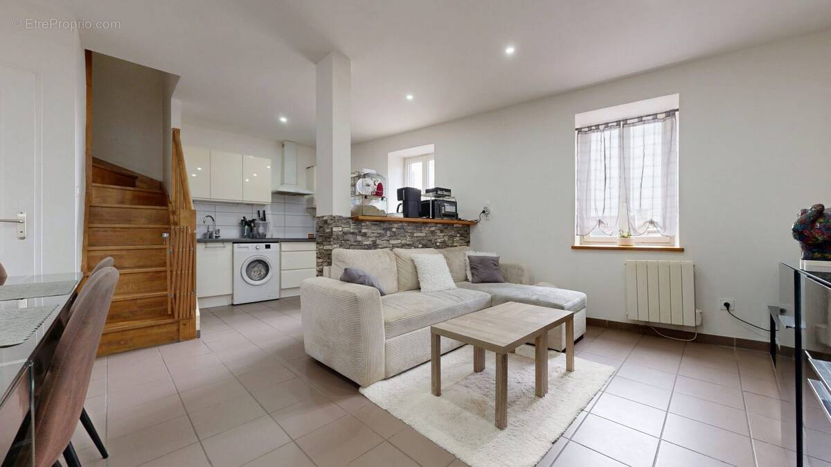 Maison à VILLEFRANCHE-SUR-SAONE