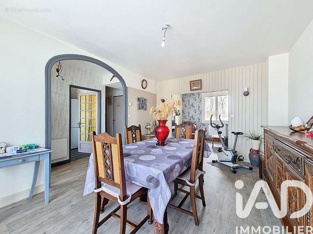 Maison 90 m² à Bourbon-L'archambault  - photo 2