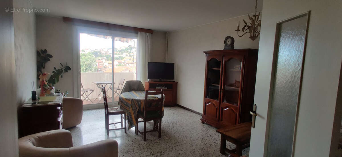 Appartement à SEPTEMES-LES-VALLONS