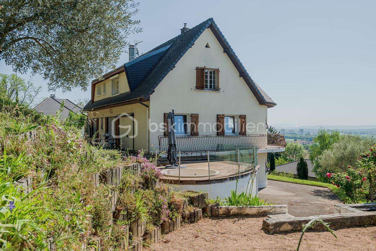 Maison à DAGNEUX