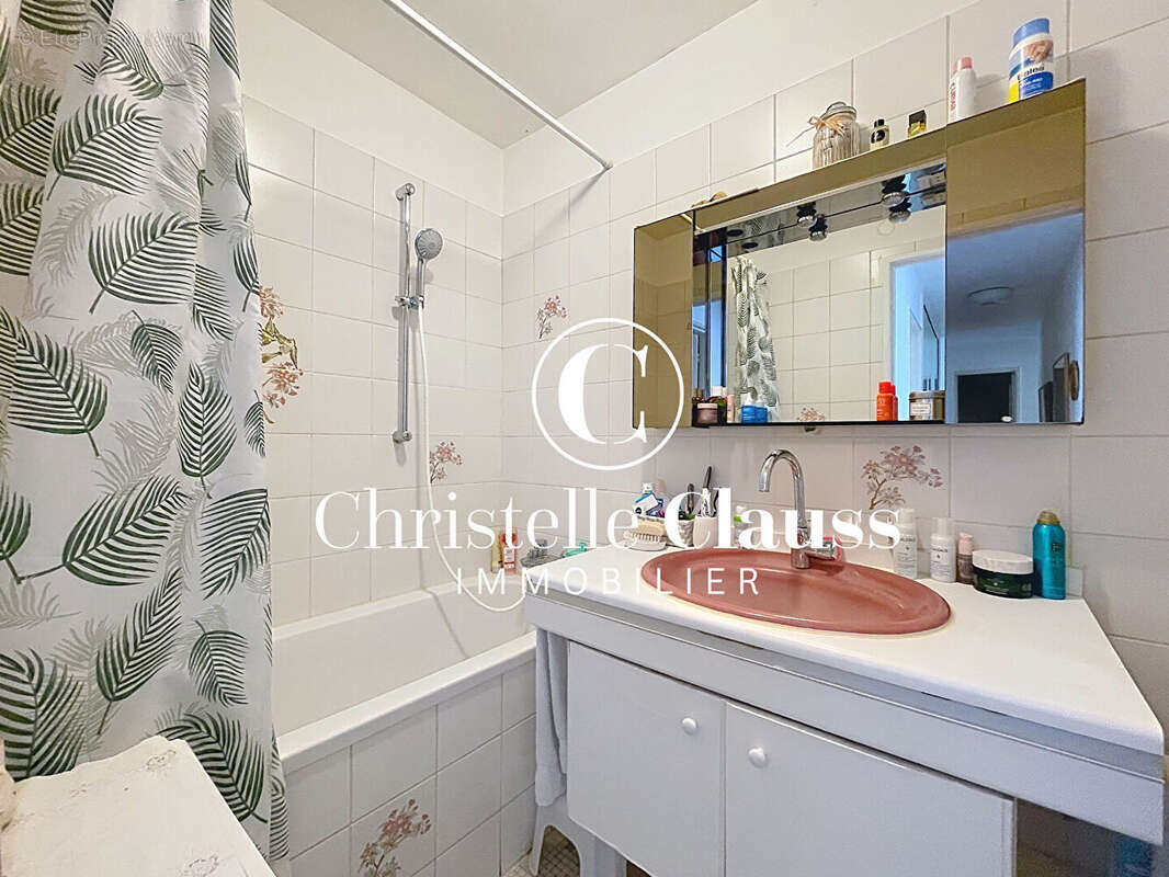 Appartement avec 3 terrasses, garage et cave - photo 8