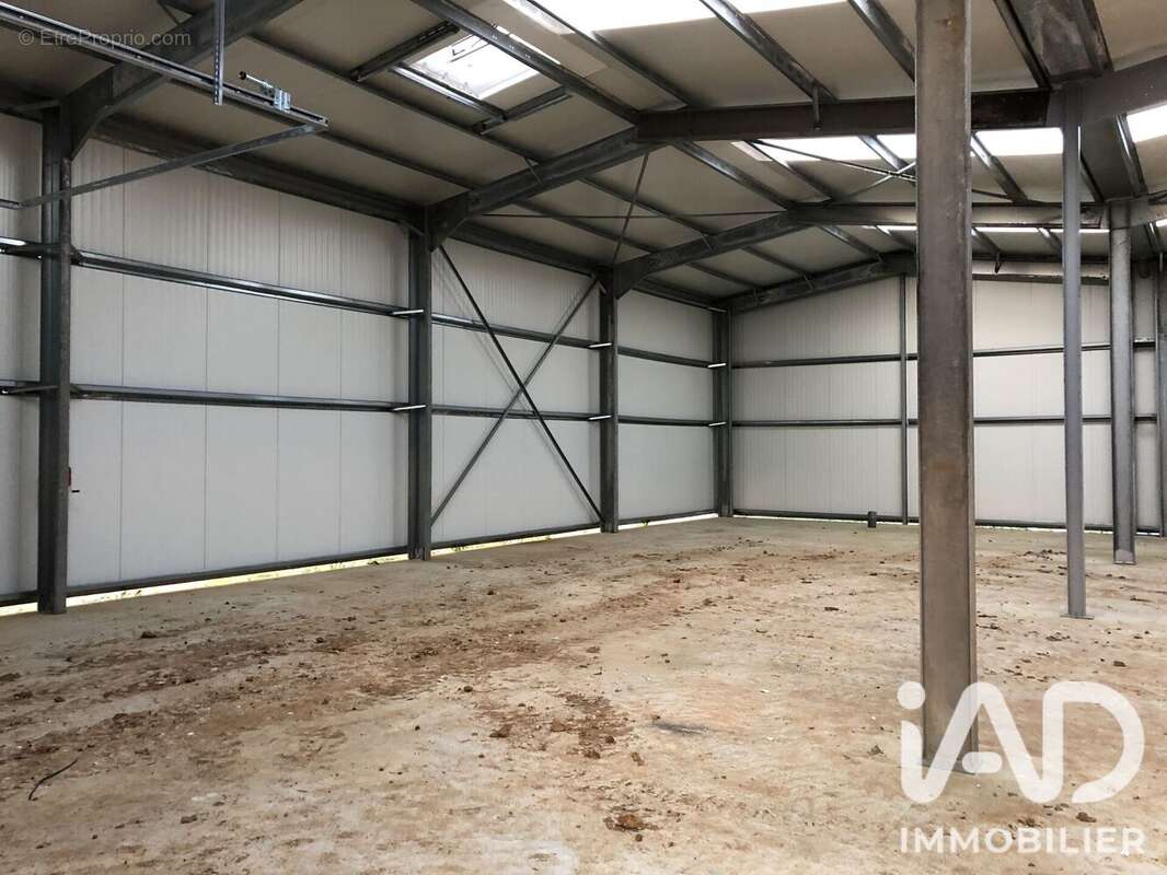 Appartement 353 m² à Gisors  - photo 3
