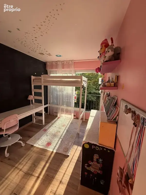 Spacieux et lumineux F4 avec vue dégagée, balcon, cave, 2 parkings - photo 9
