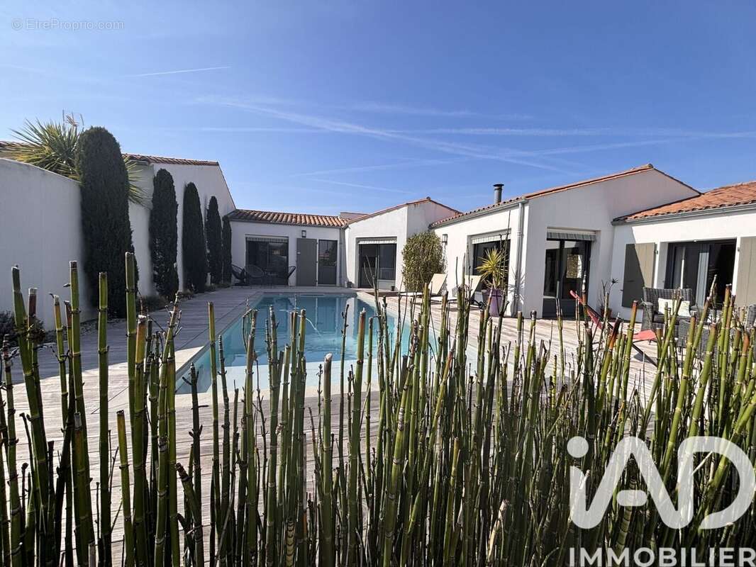 Photo 2 - Maison à LA FLOTTE