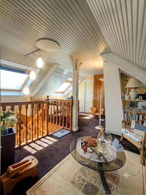 Bertrand JOUBERT By BSK IMMOBILIER vous propose à 'Chambray-Les-Tours' - photo 8