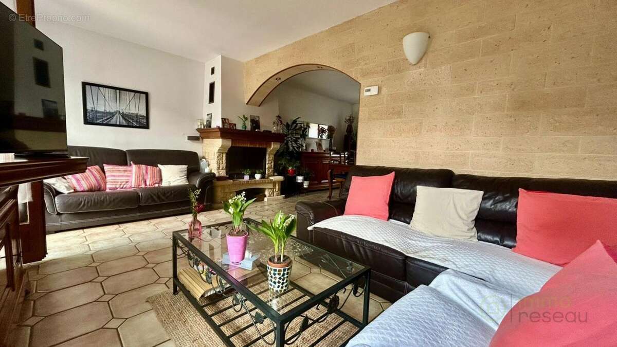 Maison à MOUSSY-LE-NEUF