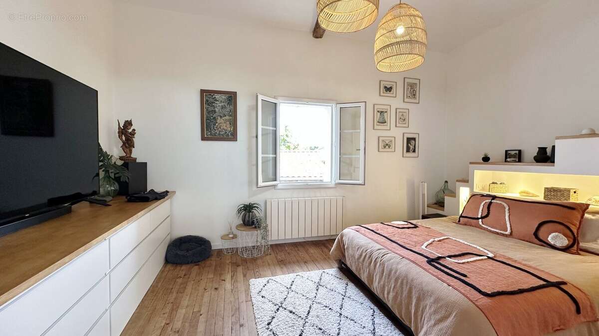 Maison à SAUBRIGUES