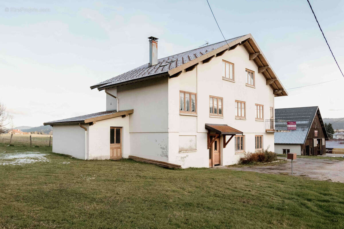 Maison à LA LONGEVILLE