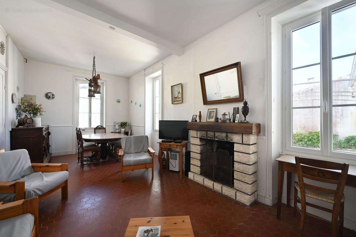 Maison à SAINT-CLEMENT-DES-BALEINES