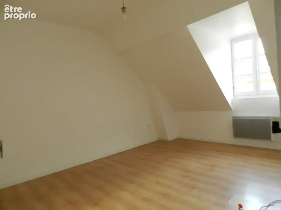Appartement T3 traversant au centre du village - photo 5