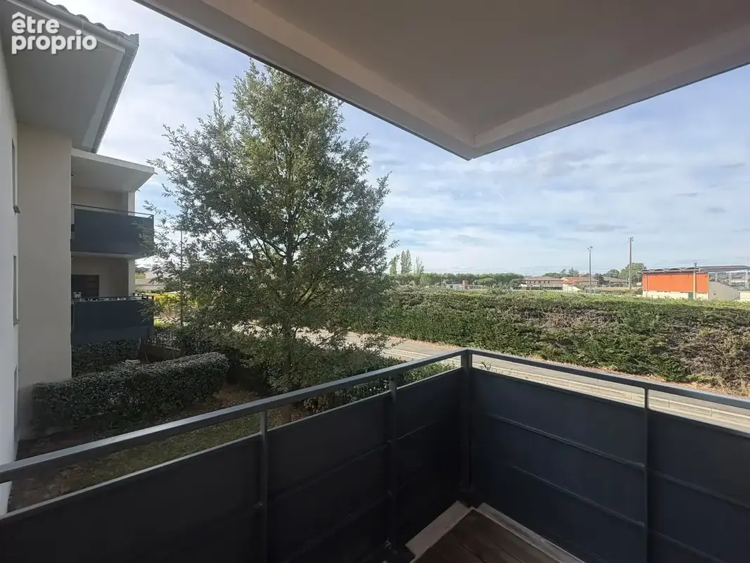 Studio à Saint-Jory avec balcon et parking vendu libre ! - photo 4