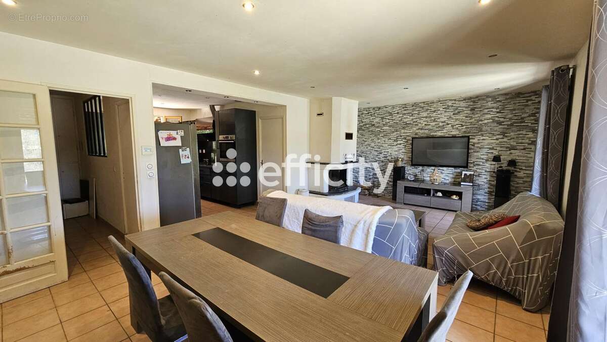 Maison à SAINT-PAUL-EN-FORET