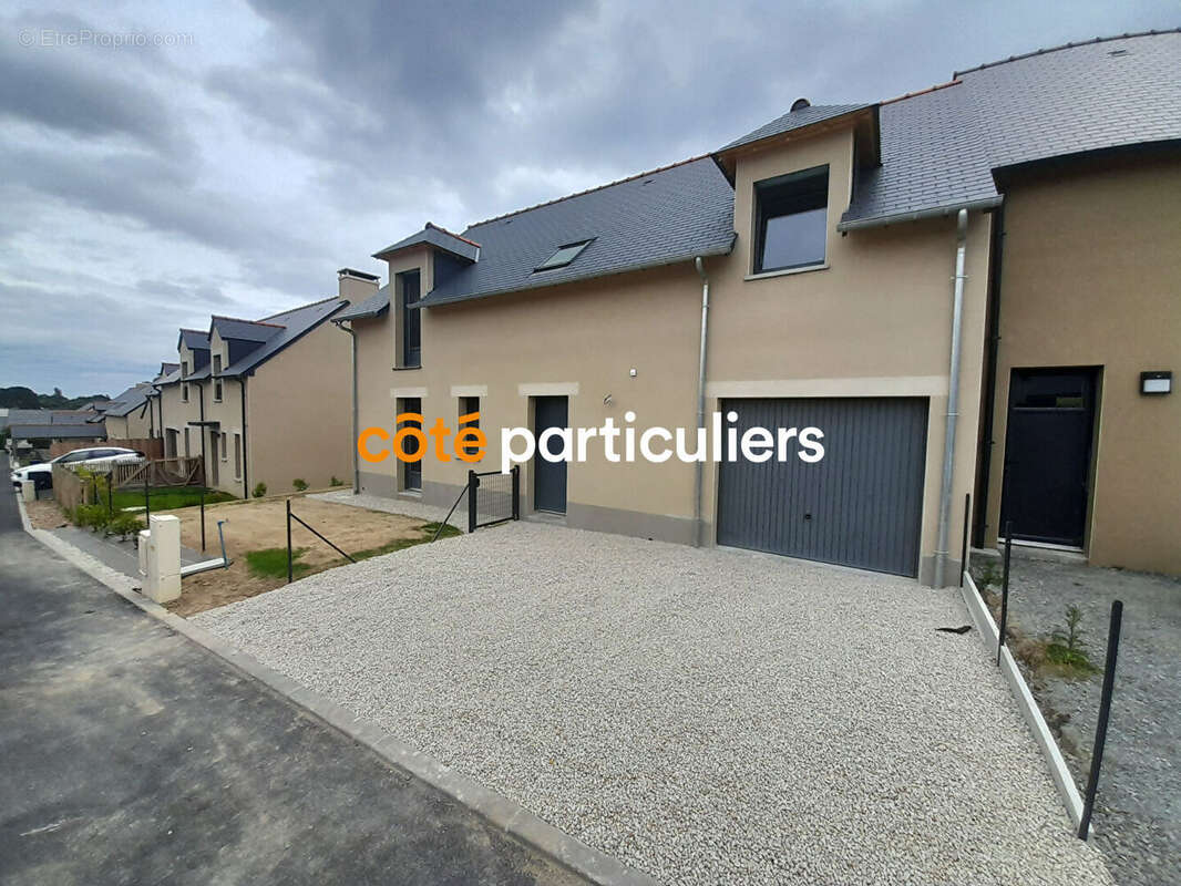 Maison à LE MINIHIC-SUR-RANCE