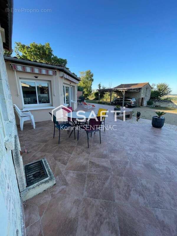 Maison 157 m² à Ranton  - photo 4