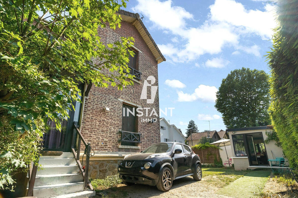 Maison à LE PERREUX-SUR-MARNE