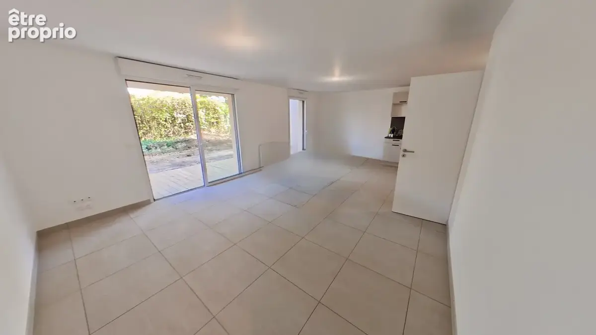 Appartement 4 pièces 91 m² à vendre à Perros-Guirec (22700) - photo 2