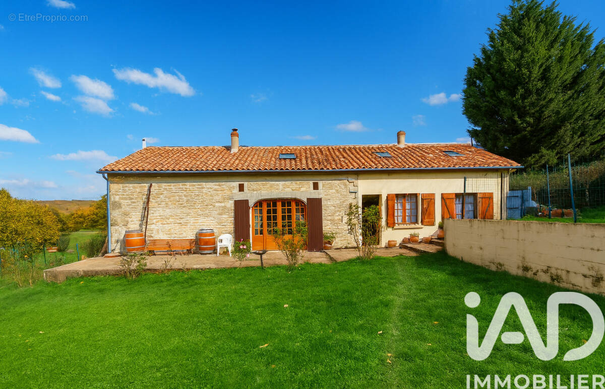 Photo 1 - Maison à NANTEUIL-EN-VALLEE