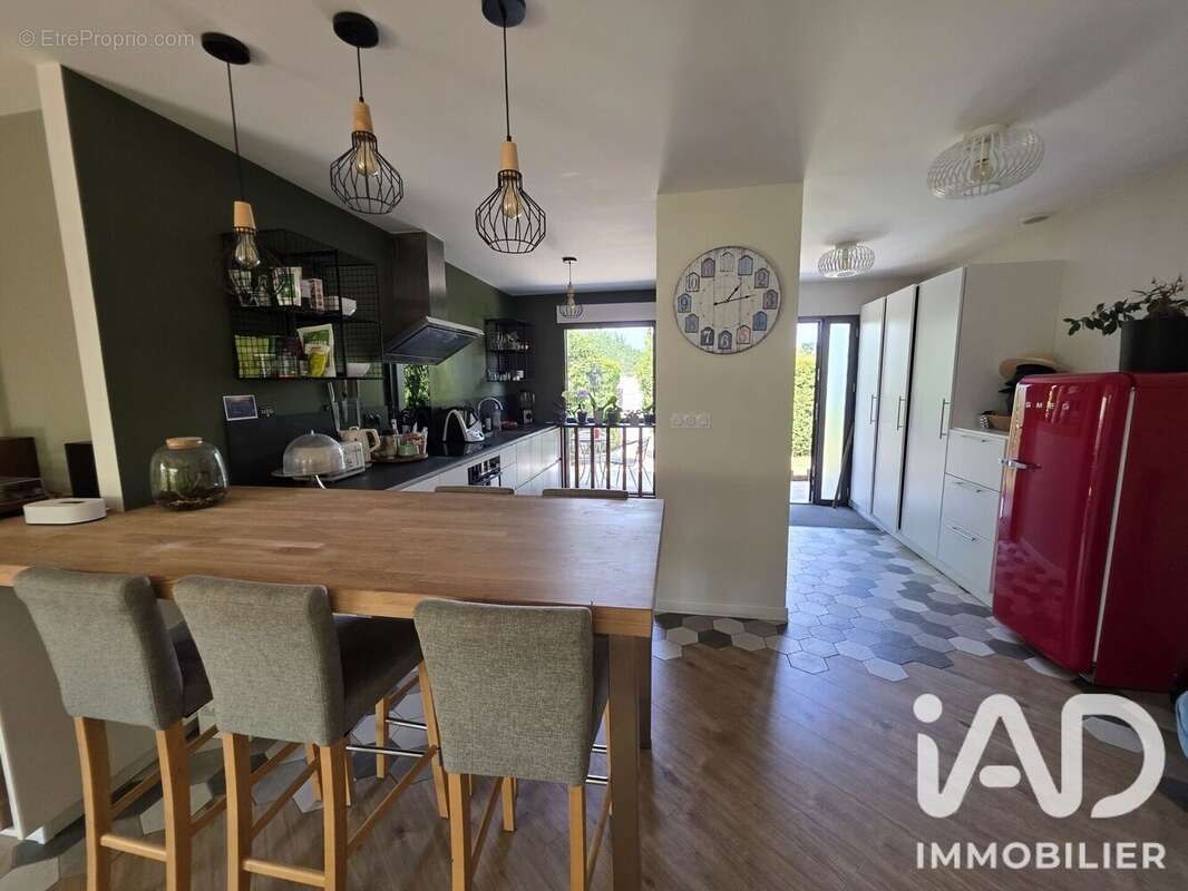Maison 192 m² à Barbechat  - photo 7