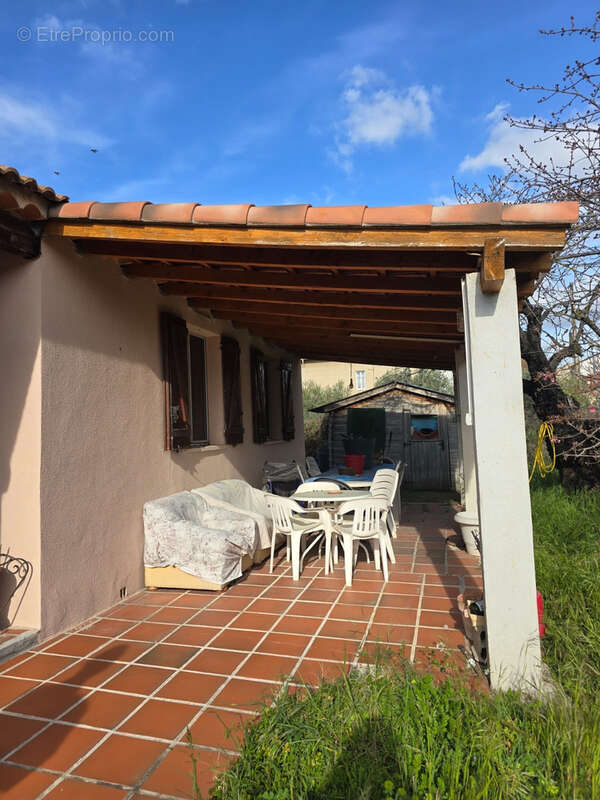 Maison à SAINT-ZACHARIE