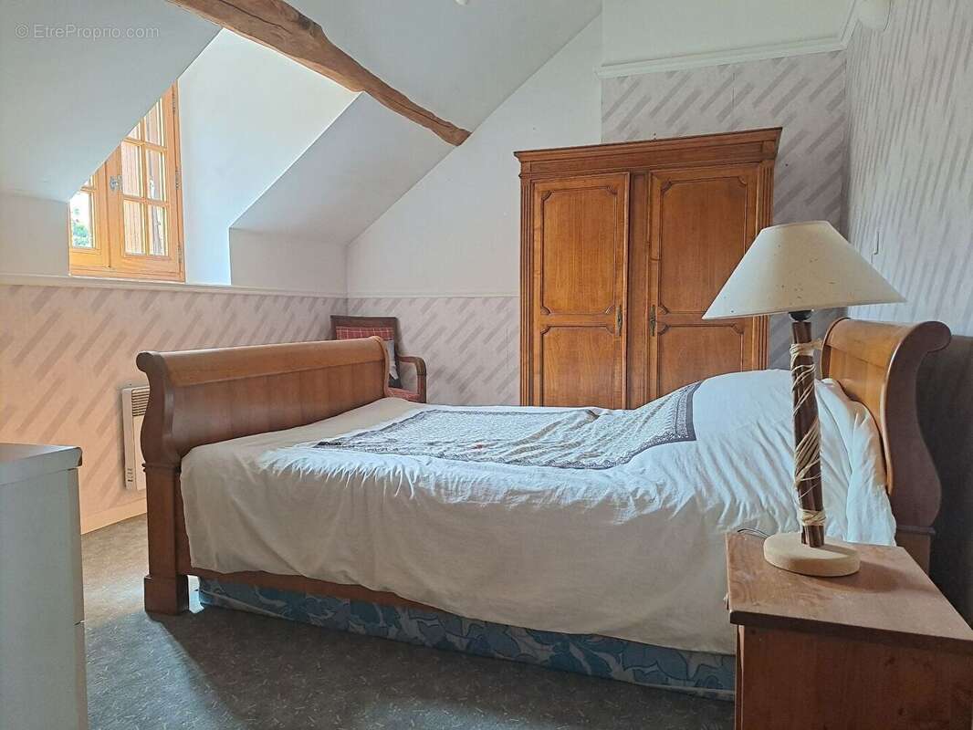 Maison à SAINT-CYR-SOUS-DOURDAN