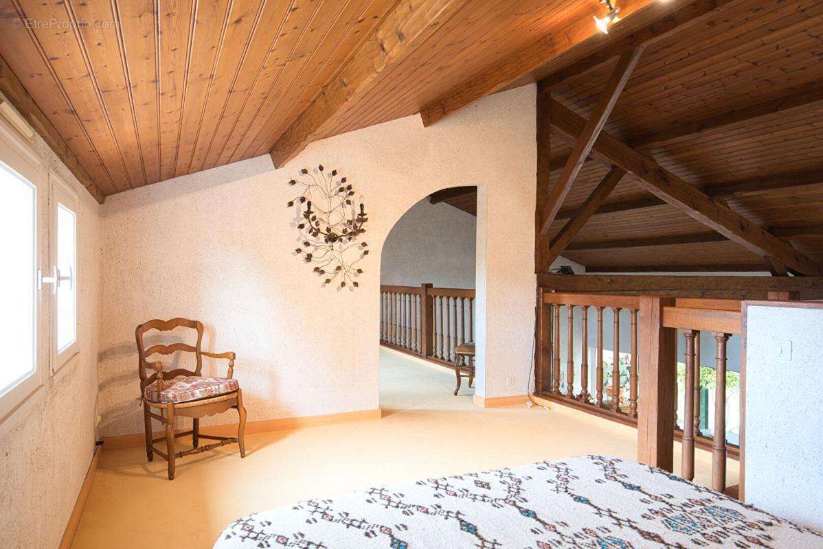 Maison Saint Fiacre Sur Maine 8 pièce(s) 157 m² sur une parcelle de  plus de 1100 m² - photo 10