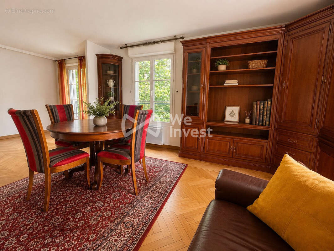 Appartement 81 m² à Le Plessis-Trevise  - photo 5